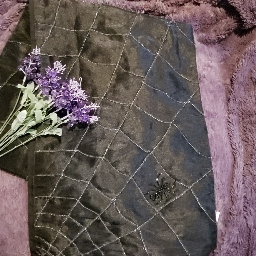 Table Runner